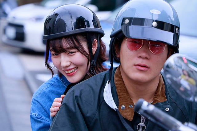 修羅場上等！親子で娘のクズ彼氏を巡って三つ巴ハーレム！どちらが気持ち良いSEXができるかを競い合うチ○ポ奪い合い母娘同時逆3P！ 2