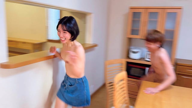 「えっまだするの?何回、私の中に出すつもり?もう無理!イキ過ぎて頭おかしくなっちゃう!!」素人女子大生vsイケメンAV男優 中出し鬼ごっこ 追いかけまわして捕まったら超絶高速ピストンで無制限生中出し!!3 2