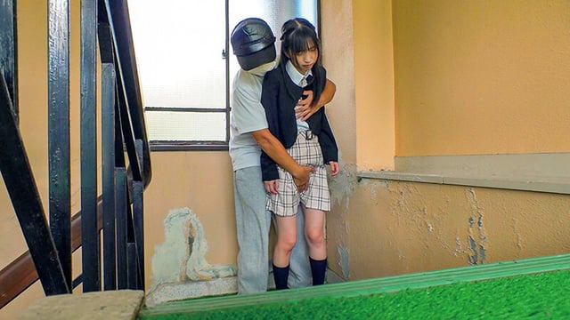 色白で大人しい姪っ子たちとイタズラ温泉旅行 9