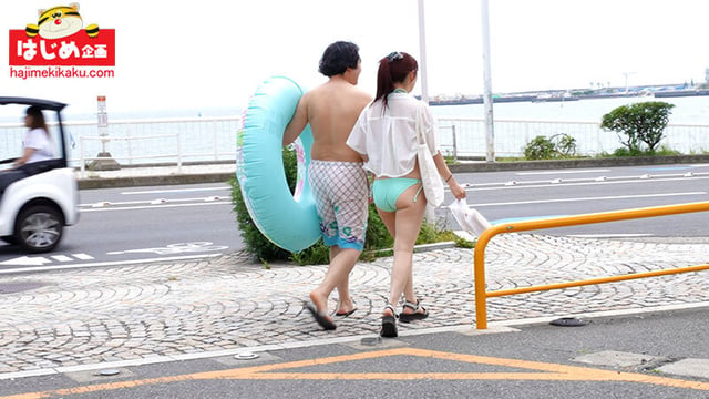 湘南の海で出会った水着ギャルと一般デカチン男性が初対面マッチングCARで「素股オイルマッサージ」に挑戦！ 見知らぬ男女は快楽のあまり密着即ズボで中出しまでしてしまうのか！？7 11