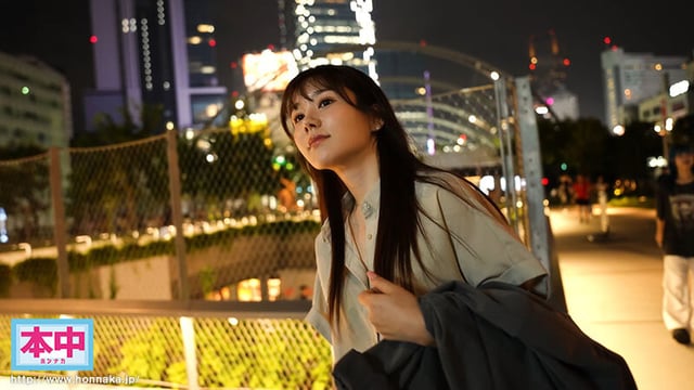 昔からの気軽に話せる女友達が会社では上司からも部下からも仕事ができる女だと思われていて、たまには弱さをみせたいのにと愚痴をこぼすので、 居酒屋とバッティングセンターデートに付き合ったら、なんか盛り上がっちゃって終電逃してラブホにお泊り 明日の朝… 五日市芽依 1