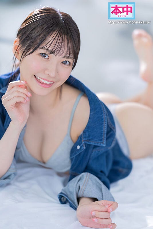 はにかみ笑顔かわいい美少女が完全主観であなたを見つめて中出し誘導！至高の【顔面特化】オナニーサポート 東條なつ 1