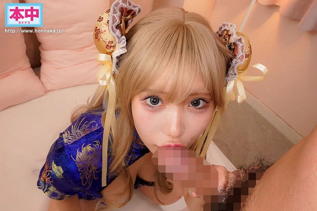 ガッツリ美巨乳谷間ときわどい挑発パンチラでおじさんカメコを骨抜きにするヤリマンコスプレイヤーの過激なオフパコ中出し撮影会 鈴の家りん 5