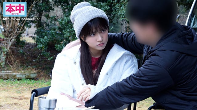 普段は真面目な会社員だけど、僕の前では面倒くさい彼女。かまわないとすぐ拗ねるし、メールの返信が遅いと誰と会ってたの？と 束縛も激しい彼女が行きたいと言っていたキャンプをしに郊外へ。デート中も面倒くさいモードに入り「今エッチしたいの」と彼女のペ… 根尾あかり 2