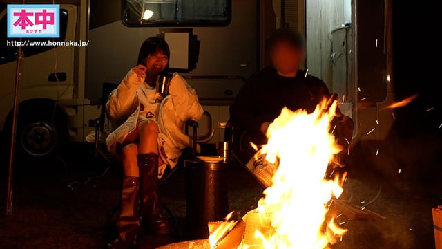 普段は真面目な会社員だけど、僕の前では面倒くさい彼女。かまわないとすぐ拗ねるし、メールの返信が遅いと誰と会ってたの？と 束縛も激しい彼女が行きたいと言っていたキャンプをしに郊外へ。デート中も面倒くさいモードに入り「今エッチしたいの」と彼女のペ… 根尾あかり 6