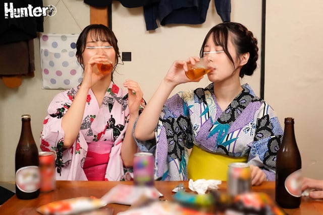 田舎の年一お祭りはセックス祭り!お祭り後は浴衣女子たちが宅飲みで着崩れパンチラ&胸チラしながら乱痴気騒ぎ!この日だけは襲っても許される! 2