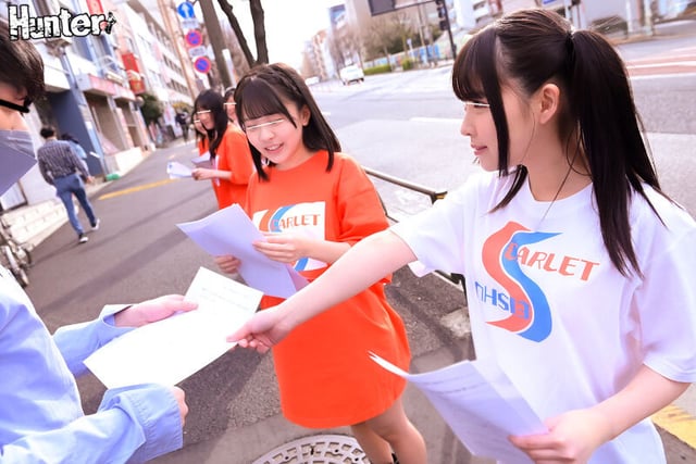 だれとでも定額挿れ放題！地下アイドル編 ライブ会場でグッズを一定額購入すると特典として、その場でアイドルに触り放題！挿れ放題！！ 2