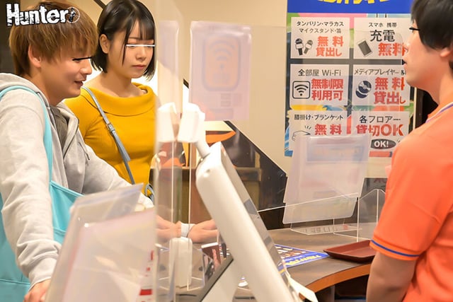 だれとでも定額挿れ放題!カラオケ編 歌い放題!挿れ放題!ルーム料金とは別に月額料金を支払うと、店内の女性ならお客さんだろうが… 2