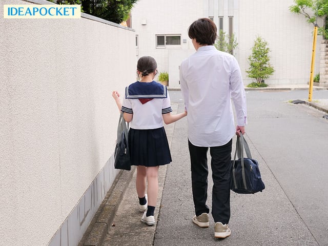 お兄ちゃん大好き制服妹のゼロ距離囁き誘惑SEX お兄ちゃん、ず~っとチンチン固くて変態だね 日向由奈 1