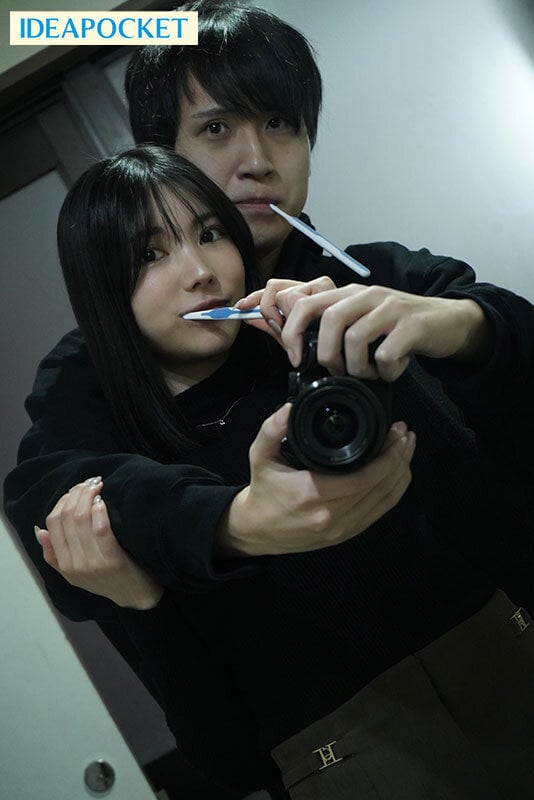 フラれた元カノが幸せでムカつくから悪友たちと家凸して今彼の前で輪●してみた 楓カレン 1