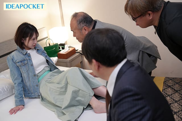 セックスするする詐欺の色恋営業で大金貢がせるいただき桃愛ちゃんを騙された弱者デブおじさん達で輪●する 堀北桃愛 3