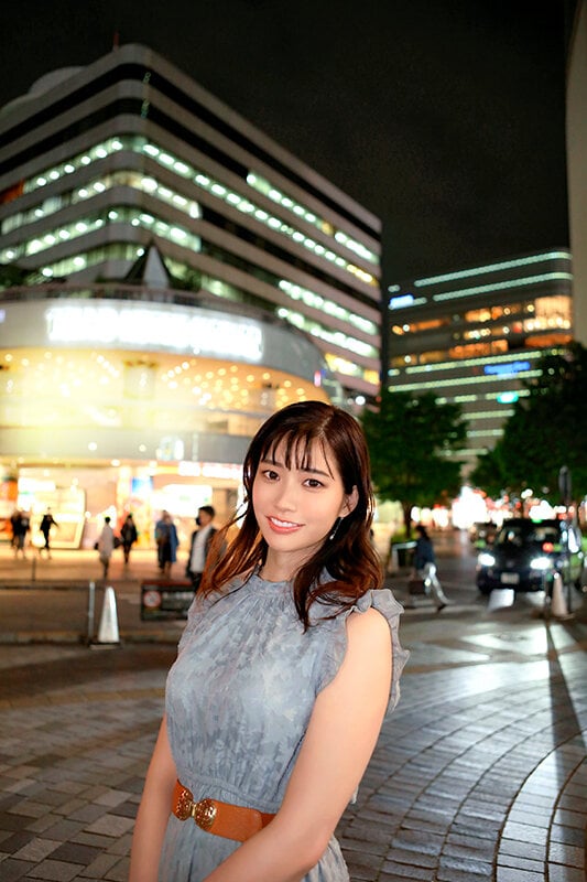 「あなた、許して…。」夫との平凡なSEXでは物足りない美人妻たちが高級なTバックを履いて下半身を恥じ晒す 9