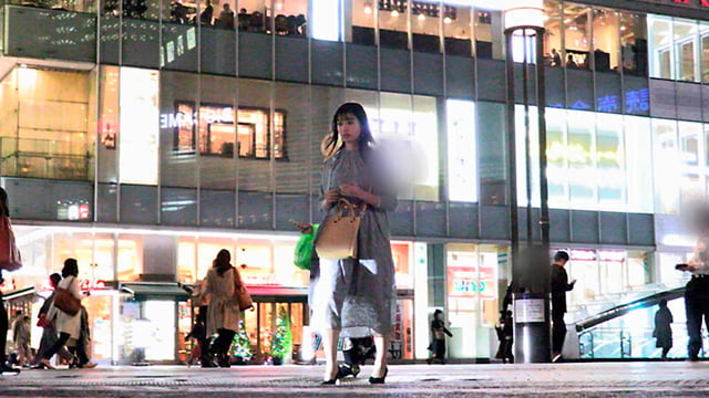 「あなた、許して…。」夫との平凡なSEXでは物足りない美人妻たちが高級なTバックを履いて下半身を恥じ晒す 10