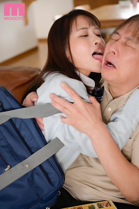 妻の連れ子が超ファザコン!中年オヤジの僕を<乳首コリちゅぱ、アナル舐め舐め>パパちゅきちゅき舐めしゃぶりだいしゅきホールド 蓮見天 4
