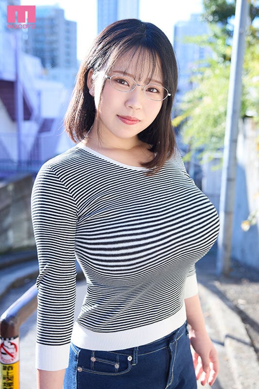 田舎の不動産事務員地味メガネ巨乳デビュー。真面目そうで超絶変態巨チンぶっ込み足ピン噴水失禁アクメ 1