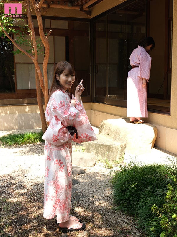 「手でさするのは浮気にならないよ？」 三連泊した宿場で彼女の妹の小悪魔手コキに擦り堕ち19発射精して寝取られたボク 小野六花 12