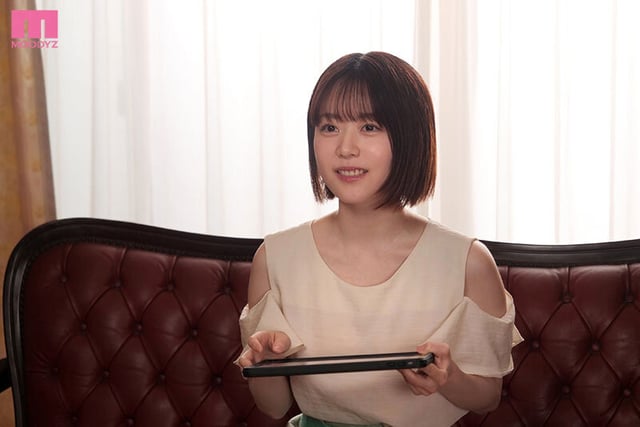「そ・・そこ、イイ感じです!」 激ピストン乳揺れ4K機材収録 スレンダー神乳ボディを チ●ポだけでイカセまくる絶頂アクメ体位開発 水卜さくら 1
