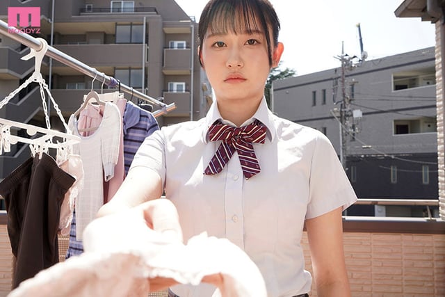 「巨乳好きで妹のJカップブラをオカズにシコってるとか…お兄ちゃんキモすぎ。」と罵倒しながらもジト目パイズリでヌイてくれる最高の妹 三木環奈 1