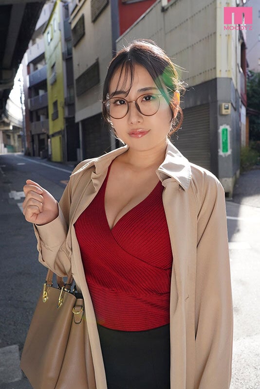 都合のイイ地味メガネ巨乳 いいなり後輩OLの卑猥ボディを乳首ビンビンになるまで揉みまくり ひぃひぃイキまくるまでヤリまくるだけのヤリ溜め週末密会 葉山みりあ 1