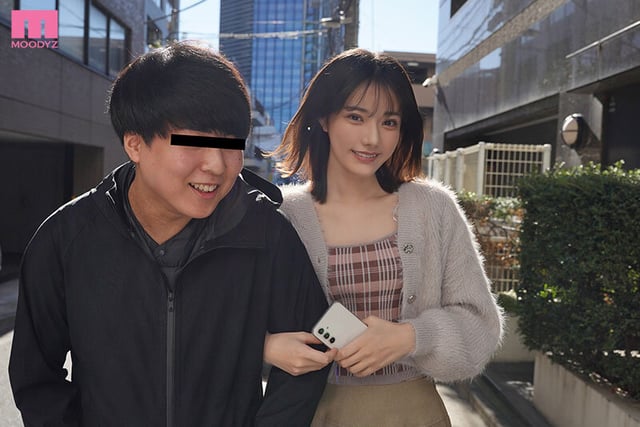 初体験ドキュメント!童貞クンがイッてるのに筆下ろし続けちゃったワタシ 宮下玲奈 1