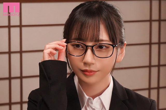 真面目で内気な部下が淫乱豹変ケダモノ相部屋 イクイク淫語でデカチン挑発喰い逆NTR 七沢みあ 1