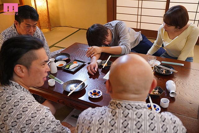妊活温泉中出し乱交NTR 子供ができず悩んでいた妻が嫌がっていた町内会の旅行についてきた。その夜、子沢山で有名な性豪オヤジたちと一緒に男風呂へ入っていくなんて… 宍戸里帆 1