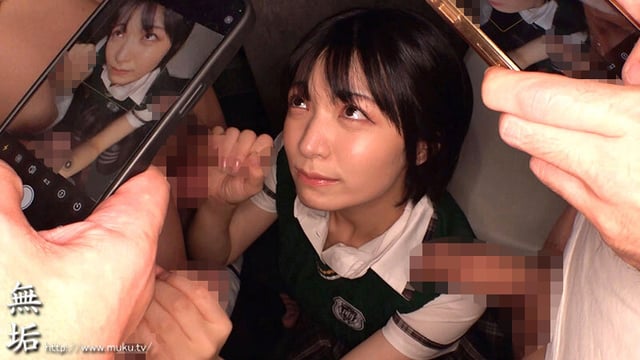 清楚系地下アイドルと裏営業で繋がるオフパコ乱交撮影会。 推してくれるなら無制限ナマ中出し放題な僕たちの痴女天使様。 虹村ゆみ 1