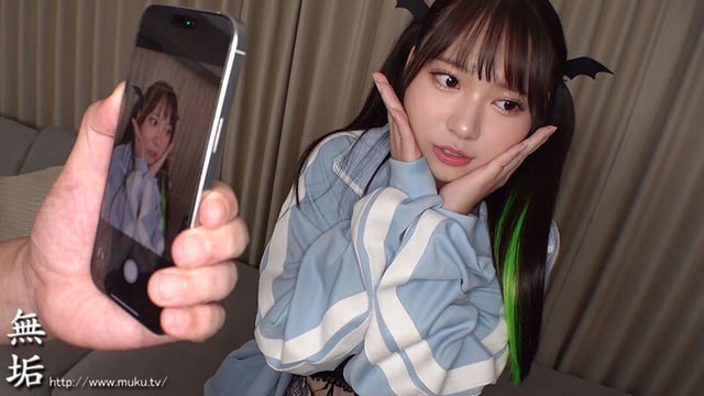 私、頑張って売れたいですっ♪ 人気者になりたいアイドル美少女が、明るく笑顔で内緒のオフパコ枕営業 咲月ひな 12