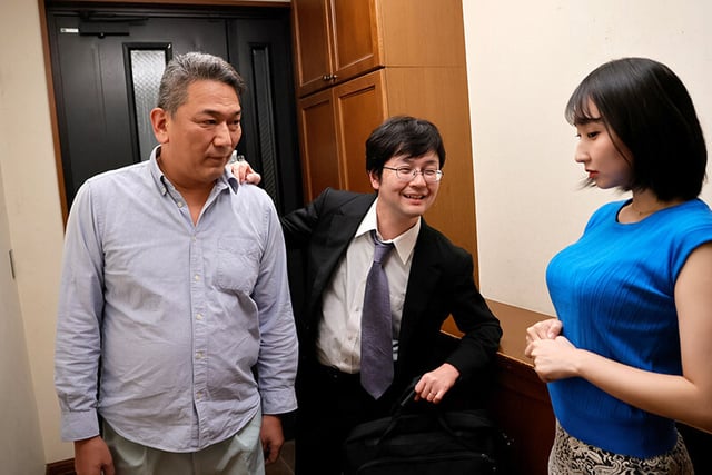 禁断の二度孕ませ 昔孕まされた男と7年後再会しまた孕まされた妻 糸井瑠花 9