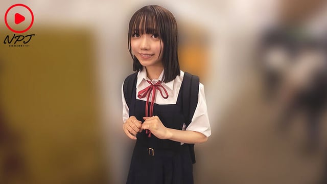 修学旅行で来ていた微乳J●を自由時間の2時間、ハメまくった（笑） ネットで知り合った初対面のおじさんにリアルで会ったが最後。断り切れなくて、中出しまでされてしまった無垢女子。 ゆな 2