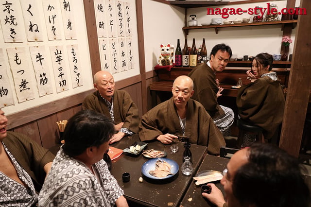 投稿実話 妻がまわされた ベスト版 vol.3 9