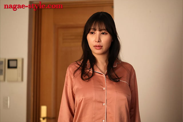 亡き夫に一途・・ 喪服からはみ出る 未亡人の巨乳 広瀬美結 8