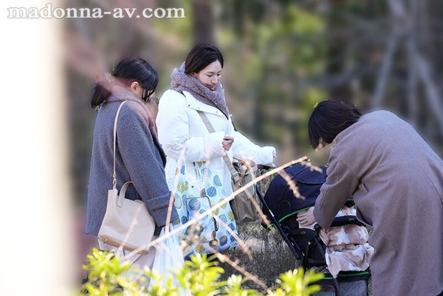 巨乳ママ借金取り立て自宅訪問レ×プ ~夫、息子、ママ友のすぐ傍で…~ 木村玲衣 1