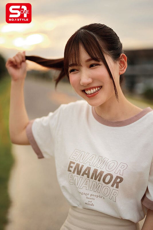 癒しの笑顔で実は超エッチ 三田真鈴 初ベスト デビューから1年分 全12タイトル＆全コーナー収録 12時間スペシャル 15