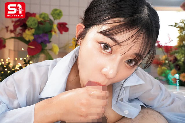 小さなお口に巨根がメリメリ!ヨダレ垂れ流し、あごが外れちゃう~ AV界トップクラス小顔美少女たちによる巨大チ●ポ献身フェラ 8