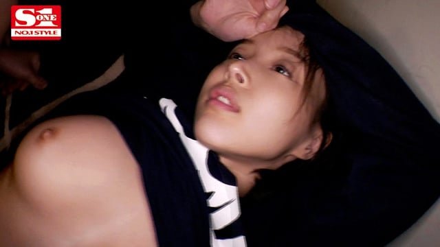 酔わせたら9割9分ヤレる女 ~酒入ると下半身ゆるゆるパンチラしっぱなしオンナと朝までSEX~ 葵つかさ 8