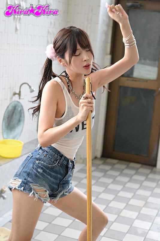 密着洗体手コキで10秒抜きしてくれると噂の銭湯看板娘~おやじチ○ポぶっこヌキギャル銭湯~ 新井リマ 1
