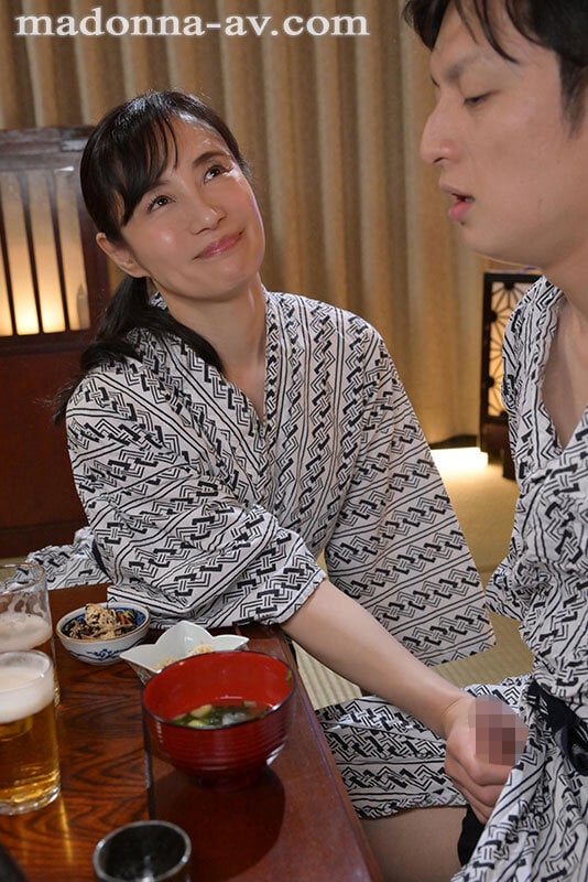 「私ね、本当はイヤラシイ女なの…」温泉逆NTR彼女のお母さんとの浮気中出しにハマってしまった僕 平岡里枝子 6