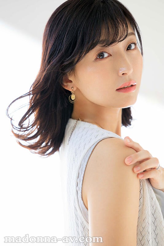 MONROE Debut 吉永塔子 40歳 アラフォーだけどいいかな？‘ワンランク’よりもっと上のモンローに革命を起こす美魔女。 1