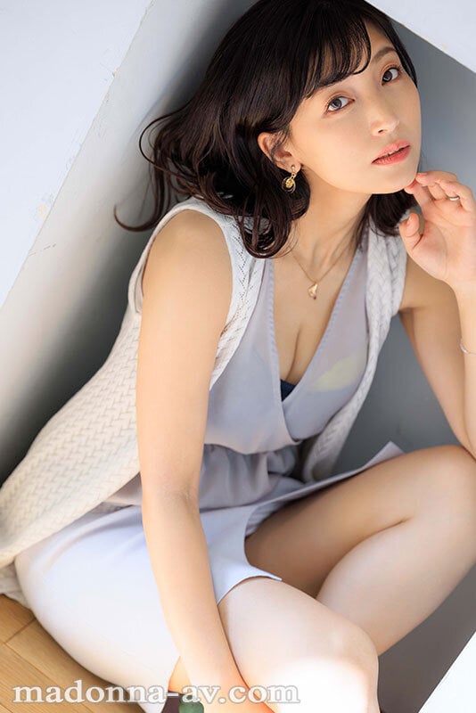 MONROE Debut 吉永塔子 40歳 アラフォーだけどいいかな？‘ワンランク’よりもっと上のモンローに革命を起こす美魔女。 2