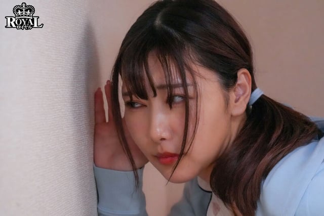 隣の部屋からAVを聞かされ続けムラムラ1億％！初セックスなのにイキ乱れまくる巨乳幼なじみ さつき芽衣 2