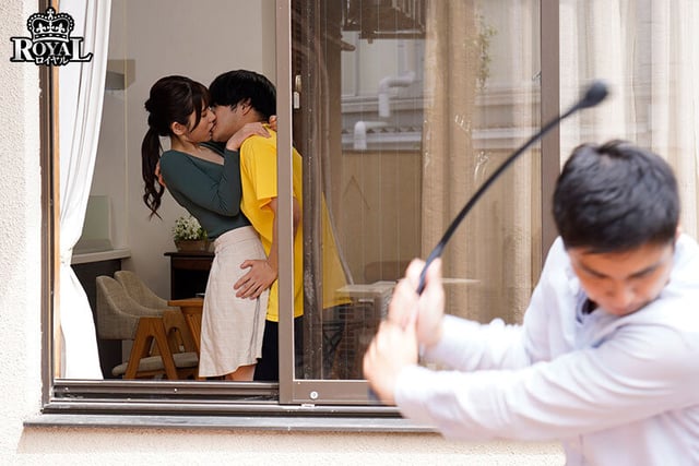 兄嫁とキスだけの関係…のはずが互いに我慢できずに唾液を濃厚に絡ませ、何度も何度も隠れて種付け性交を繰り返した。 五日市芽依 4