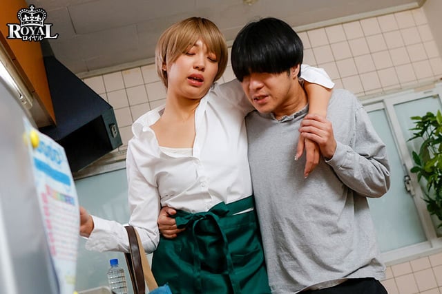 ボーイッシュで男友達みたいな女子は想像以上の大人下着とむっちむち爆尻ナイスボディ 木下ひまり 11