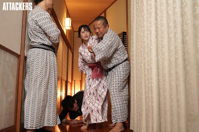 串刺し輪●NTR 同期入社の彼女が出張先の旅館でまわされていた話。 神木彩 7