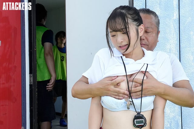 サッカー部の女子マネージャーは毎日、顧問教師の性処理をさせられています。 花守夏歩 6