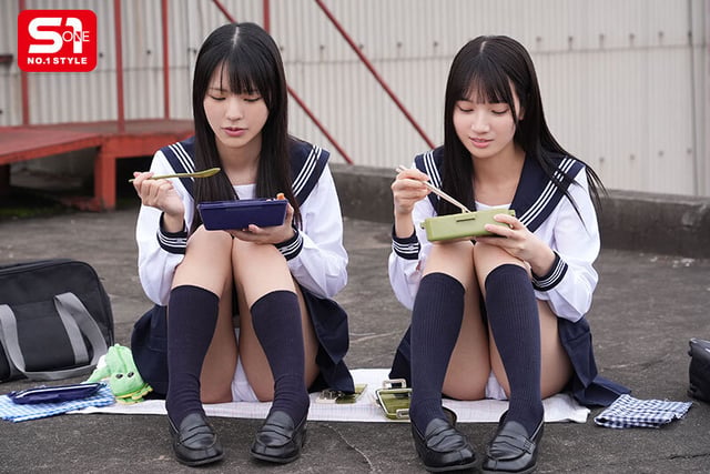イジメられている双子姉妹を救って、ふたり一緒に脱がせてみたい。 浅野こころ 榊原萌 4