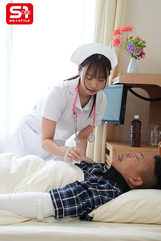 柔らかくて弾力ある美しすぎるオッパイで甘えさせてヌイてくれる 異常に患者思いなパイズリナース 小日向みゆう 1