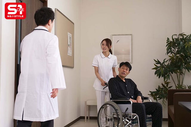 地方の訪問介護先で思いやりナースとドクターが相部屋宿泊…医者の下心まで体で介助する朝まで絶倫ケア性交 現役看護師による 看護師NTRドラマ！ 桜みお 2