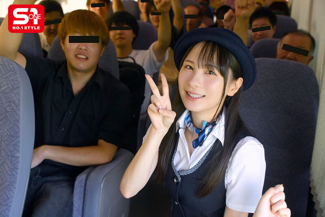 元バスガイド村上悠華の48時間セクハラOKファン感謝バスツアー 憧れAV女優の美顔・柔乳・近い距離感にシロウト男子大暴走!ザーメン22発も受け止める大乱交祭り 1