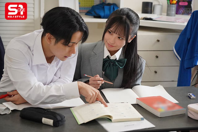 僕の家の中に潜む僕にベタ惚れ絶倫同級生、隙あらばこっそり現れ無理やり何度もハメてくる。 渚あいり 2